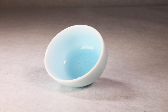 一线天茶杯侧面