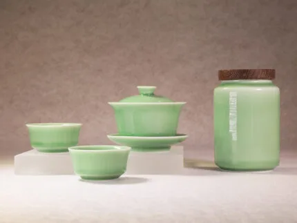 Plum green Longquan celadon gaiwan for daily gongfu tea brewing